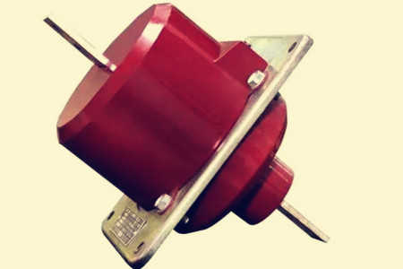 电流互感器如何测量大电流？如何接电流表？